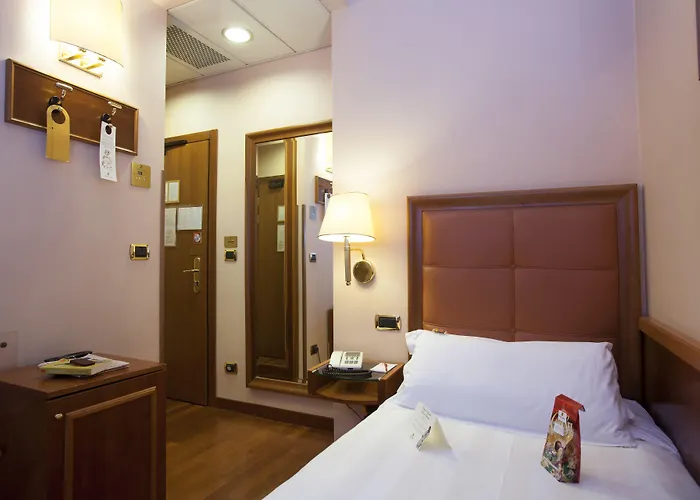 伯纳酒店 酒店 4*