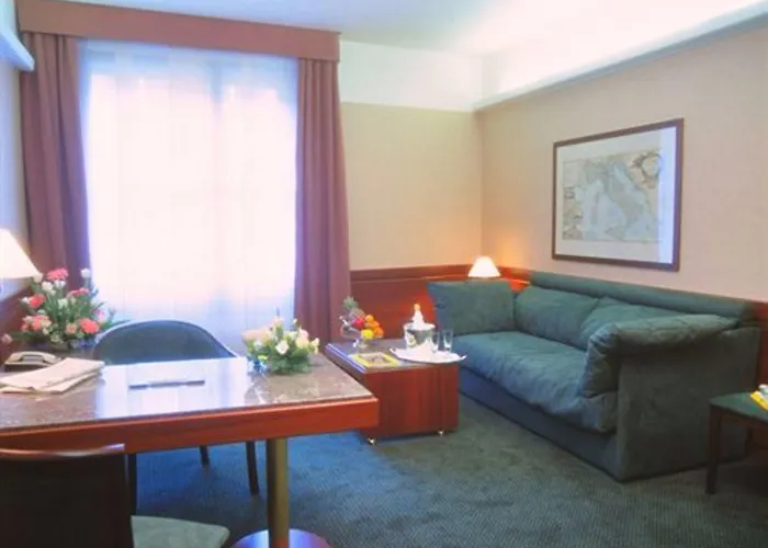 Ξενοδοχείο Crivi's 4*