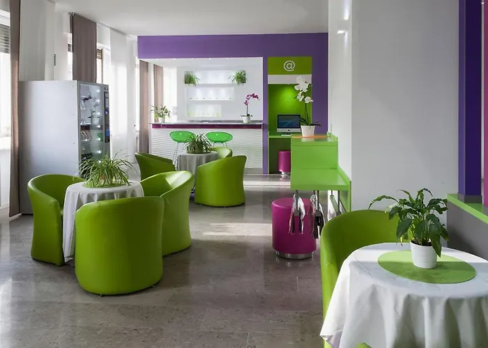 Отель Palmanova