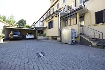 Florence فندق ميلان