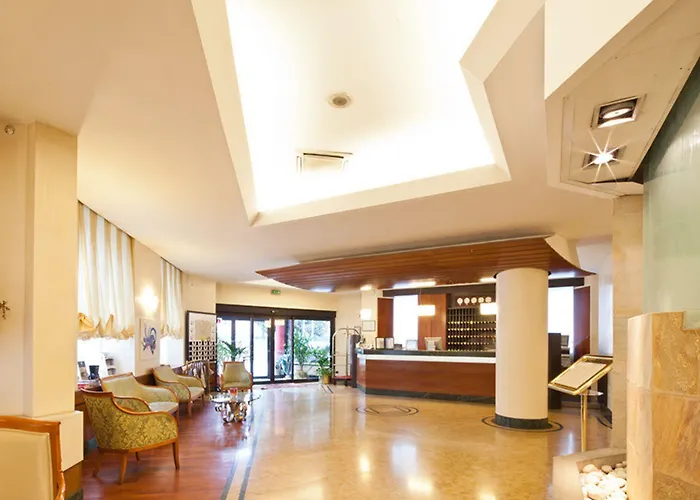 Отель Mirage Sure Collection By Western 4*