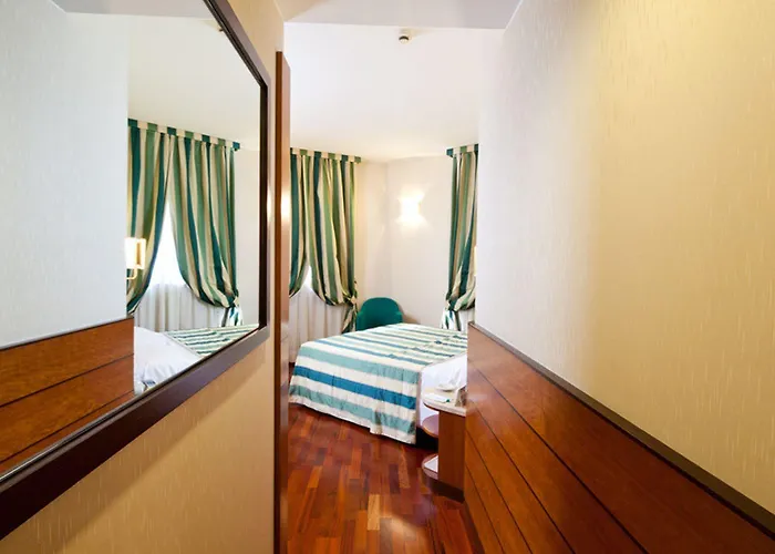 Mirage Sure Collection By Western Hotel