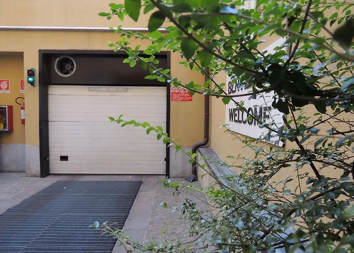 Отель Mirage Sure Collection By Western 4*