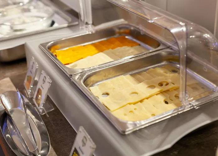 Mirage Sure Collection By Western Отель 4*