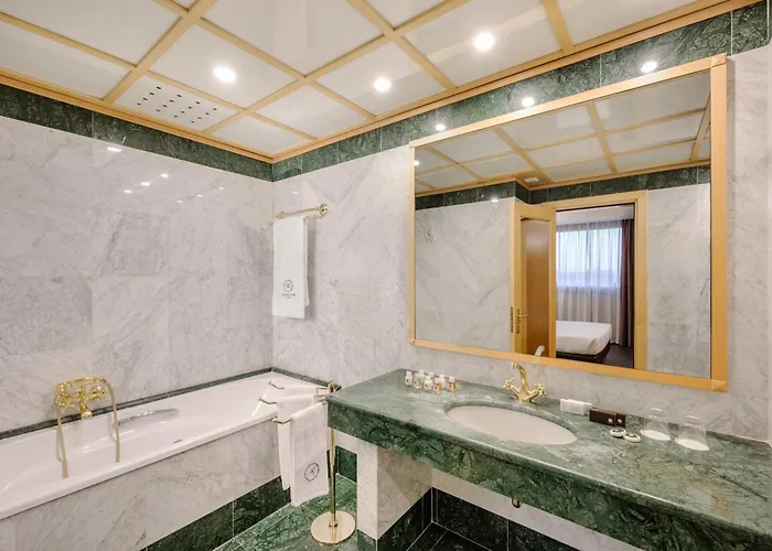 Life Poliziano, By R Collection Milán