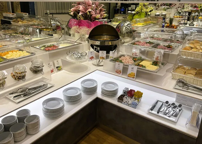 佛罗拉酒店 酒店