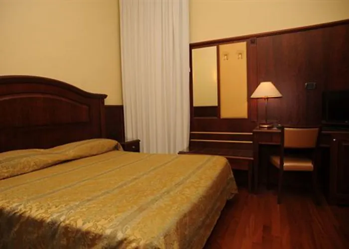 מלון Valganna 3*