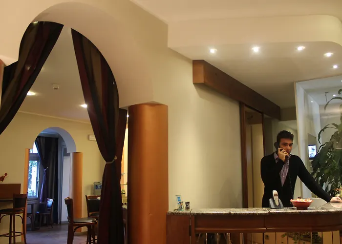 أسبرومونته 3* ميلان