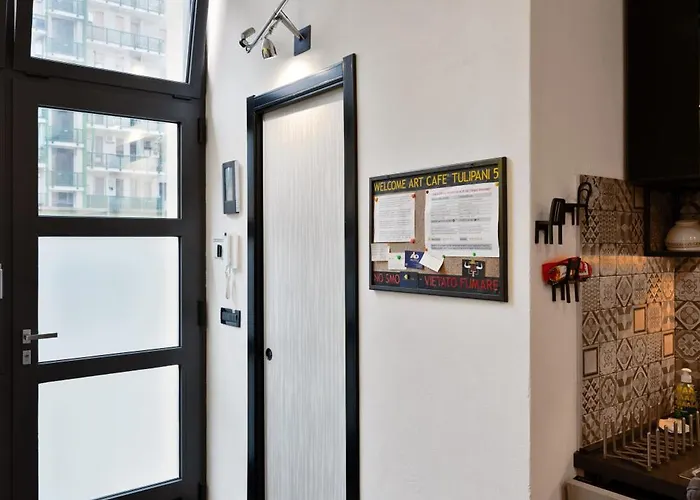 Art Cafe Tulipani Apartament *