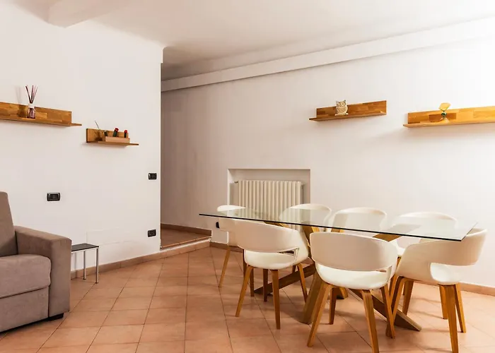 Youhosty - Secret Garden Apartmán