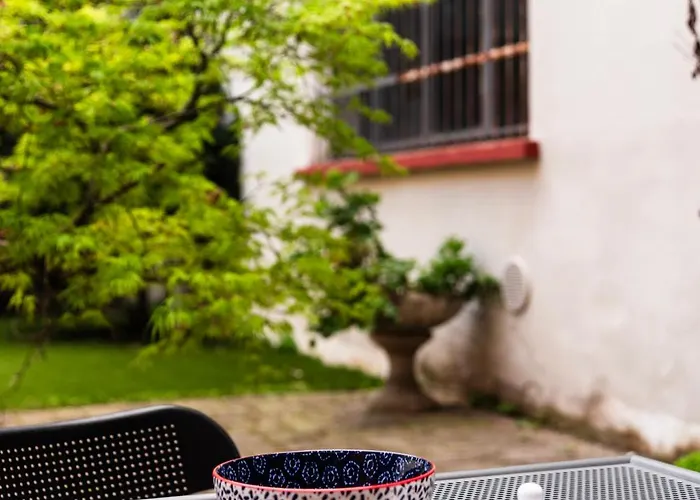 Youhosty - Secret Garden Apartmán