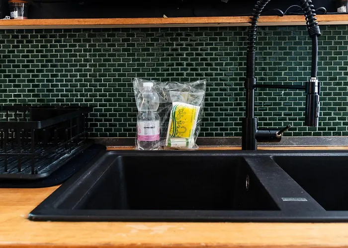 Youhosty - Secret Garden