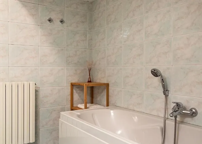 Youhosty - Secret Garden Apartmán