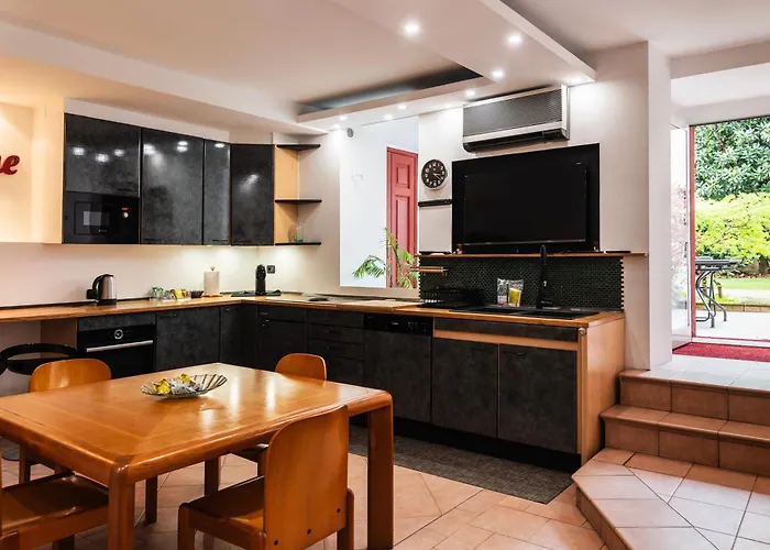 Youhosty - Secret Garden Apartmán Milán