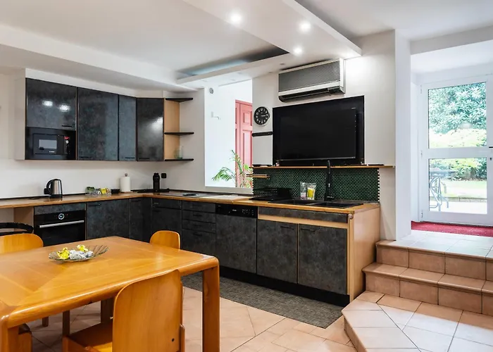 Youhosty - Secret Garden Apartmán *