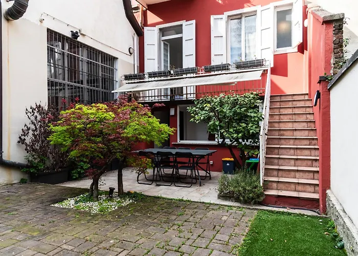 Youhosty - Secret Garden Apartmán Milán