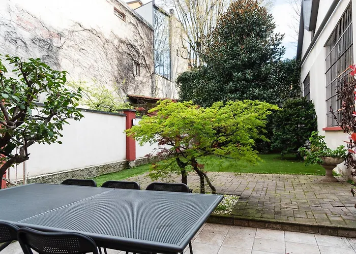 Youhosty - Secret Garden Apartmán Milán