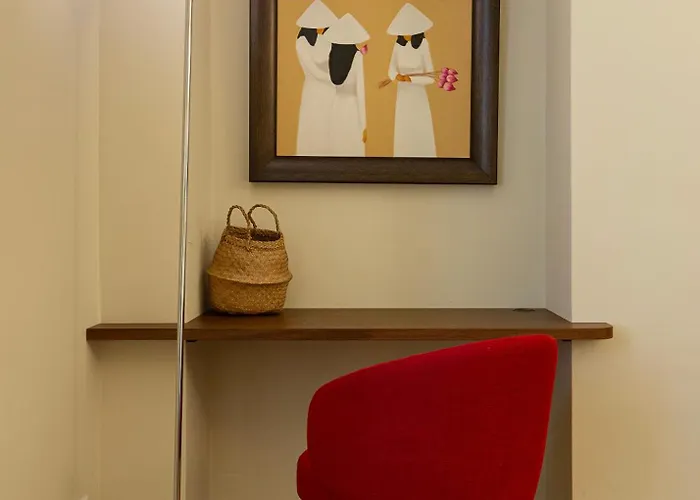 Elegant Historic On A Tree-lined Avenue Near Cadorna Station And Last Supper 밀라노