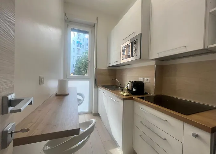 Kibilu - Via Serlio Porta Romana - Mm Brenta * מילאנו