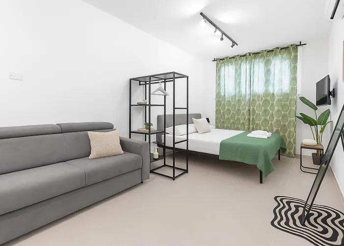 12 -near Train Station -15 Min Rho Fiera-duomo-malpensa 3* Milan