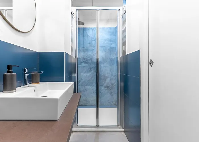 12 -near Train Station -15 Min Rho Fiera-duomo-malpensa בית הארחה