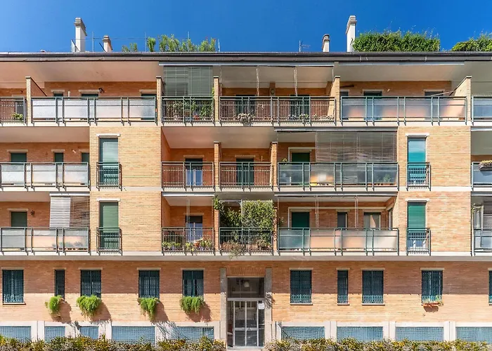 בית הארחה 12 -near Train Station -15 Min Rho Fiera-duomo-malpensa 3*