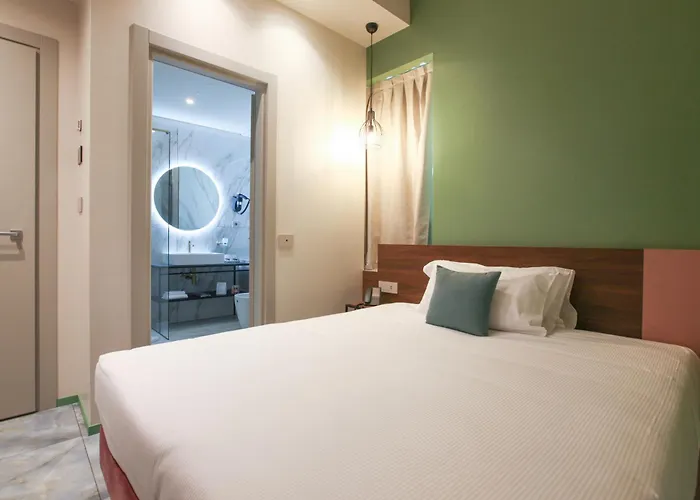 The Floor Hotel
