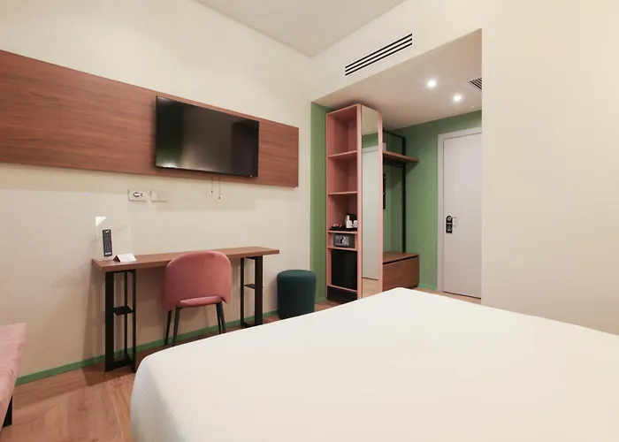 The Floor 3* 밀라노