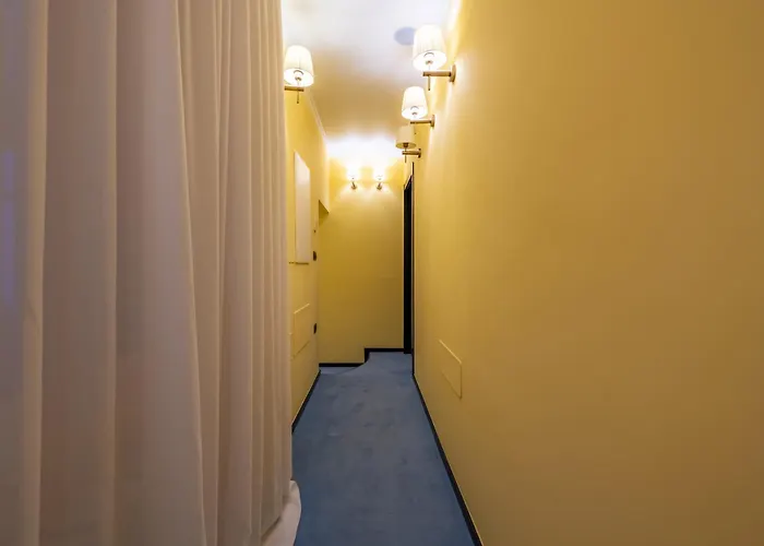 ゲストハウス V-collection Solferino 3*