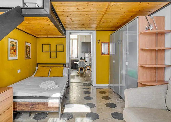 Loft Maderno - Elegant Space 20 Mins From Duomo With One Bedroom For 4 People