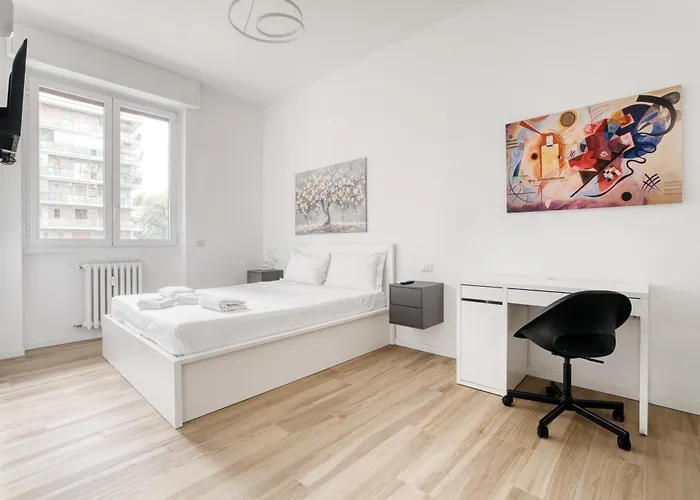 Апартаменты Joivy Stylish 2-bedroom Flat Near Citylife District Милан