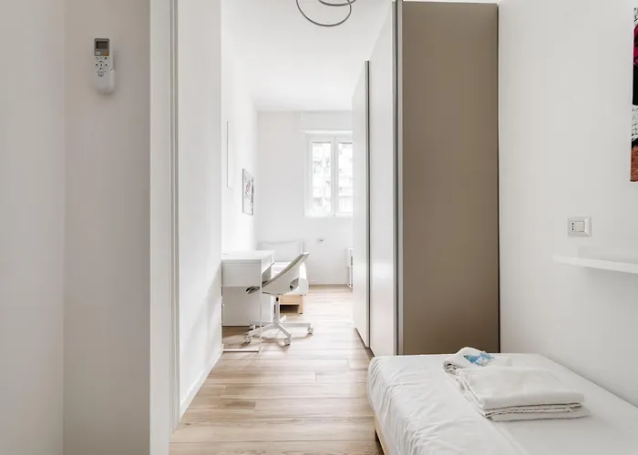 Joivy Stylish 2-bedroom Flat Near Citylife District Апартаменты Милан