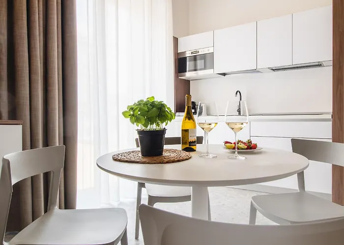 The Vertical House - Elegant Refuge On Two Floors Lägenhet *