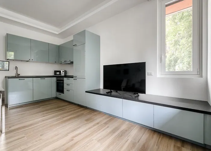 Joivy Stylish 2-bedroom Flat Near Citylife District Апартаменты *