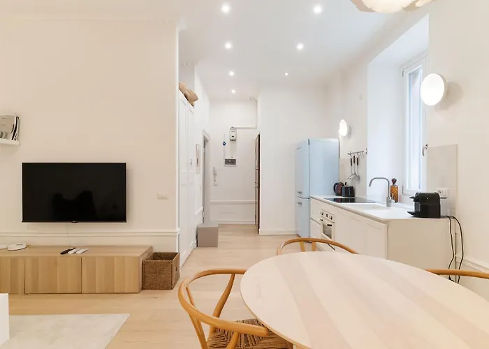 Porta Romana - Lusso E Calore In Un Bilocale Di Design *