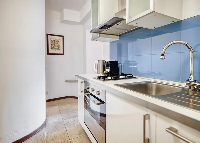 Hostmate - - Savona - Solari