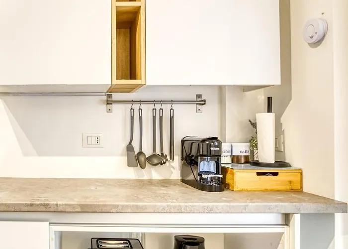 Casa Torricelli - Modern On 3 Levels With Outdoor Dining Area Lejlighed