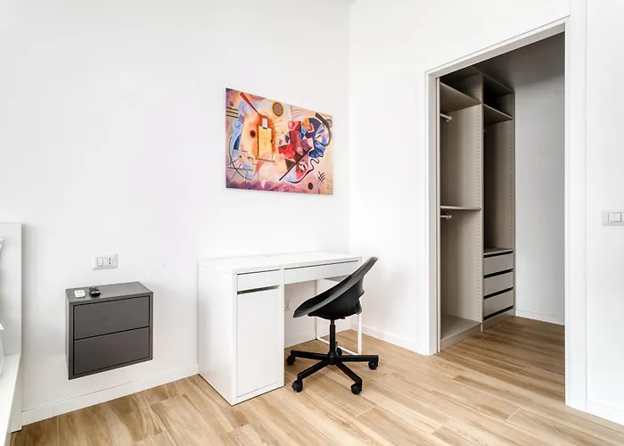 Апартаменты Joivy Stylish 2-bedroom Flat Near Citylife District *