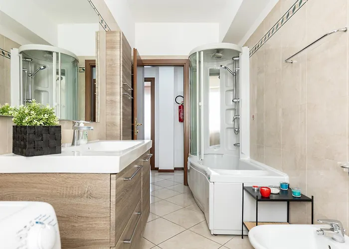 Lovely 15m From Duomo M1 Milano