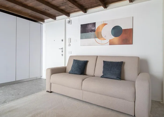 The Vertical House - Elegant Refuge On Two Floors Lägenhet