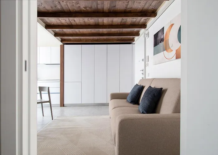 The Vertical House - Elegant Refuge On Two Floors * Milano