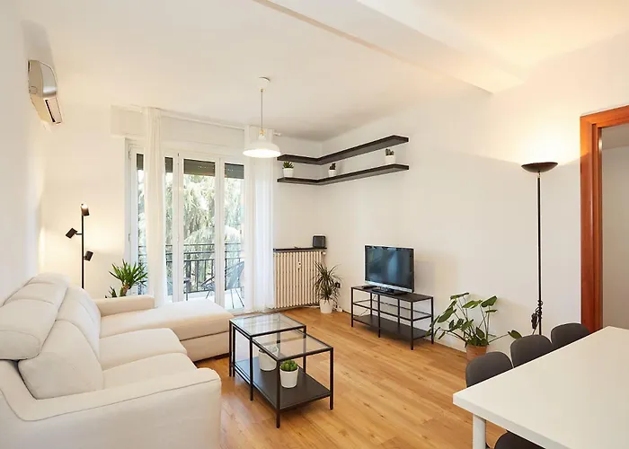 Family Friendly & Spacious W Balcony Metro Milán
