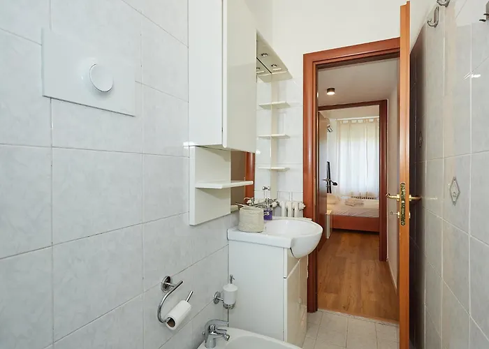 Family Friendly & Spacious W Balcony Metro * 밀라노