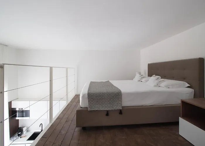 The Vertical House - Elegant Refuge On Two Floors Milano