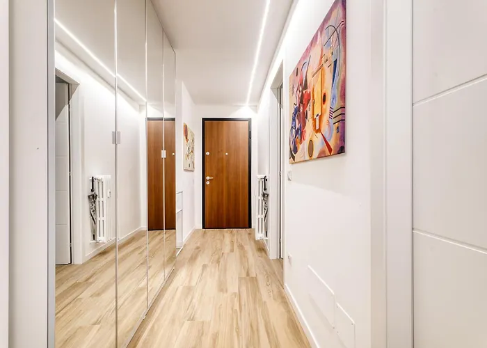 Joivy Stylish 2-bedroom Flat Near Citylife District *