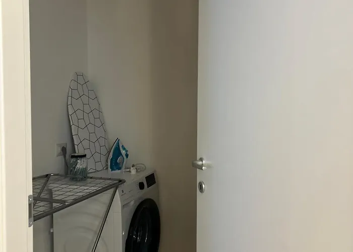 Fifty Eight Repubblica Three Bedrooms ミラノ