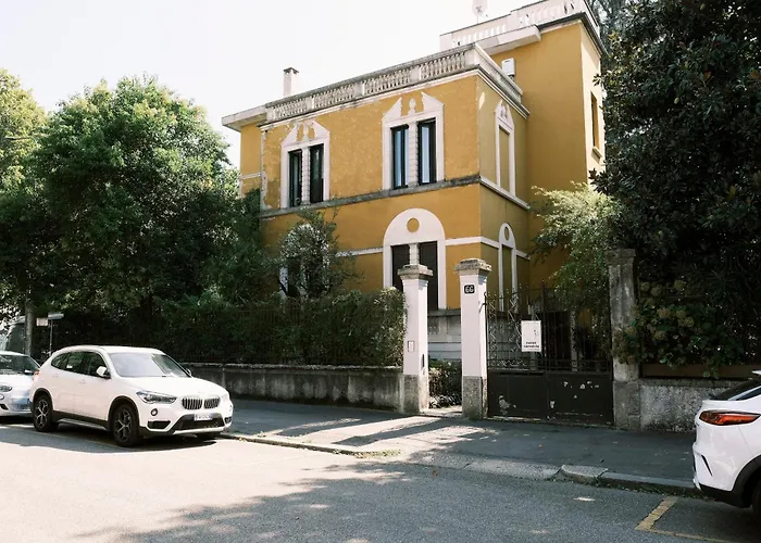 Comecasa 3 Bedrooms Near Bocconi Διαμέρισμα