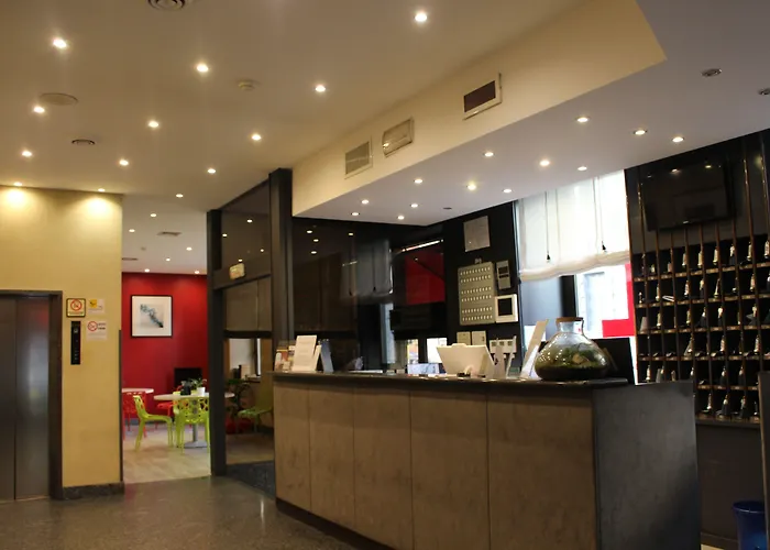 Club Hotel 3*
