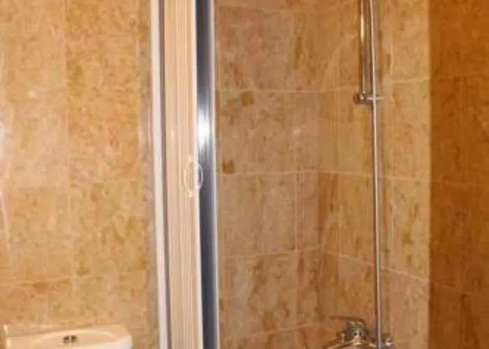 מלון Mokinba Sant'ambroeus 3*