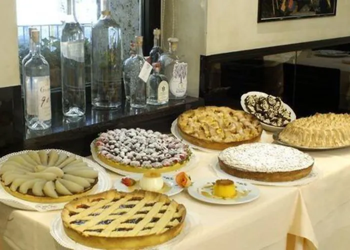 מלון Mokinba Sant'ambroeus 3*